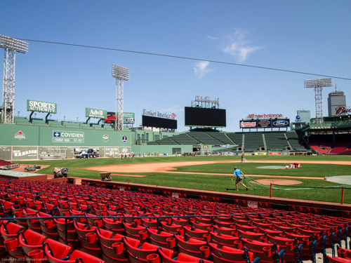 E8122980|1/640 sec at f / 10|14 mm|ISO 400