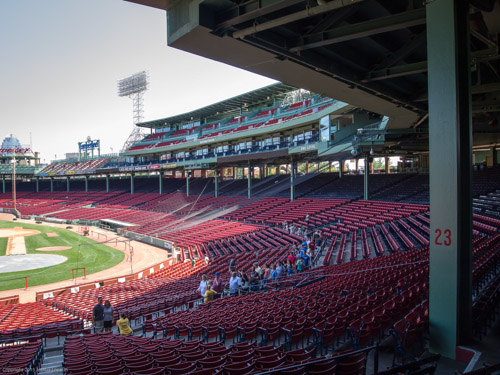 E8122983|1/160 sec at f / 5.6|14 mm|ISO 400