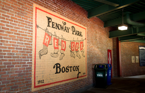 E8122992|1/60 sec at f / 3.5|14 mm|ISO 400