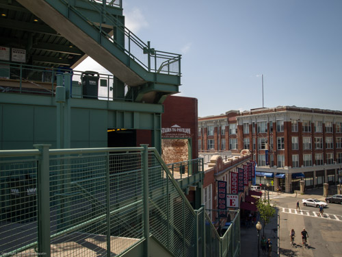 E8123003|1/400 sec at f / 8.0|14 mm|ISO 400