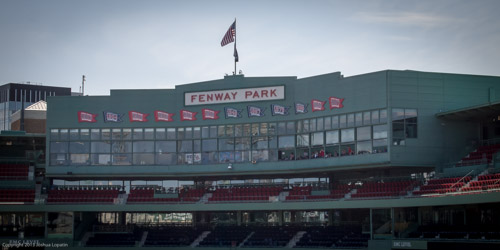 E8123005|1/400 sec at f / 11|37 mm|ISO 400